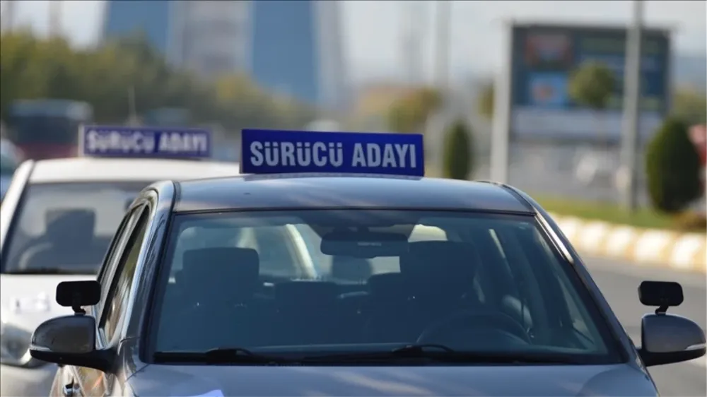 EHLİYET YAŞI DÜŞTÜ MÜ? 