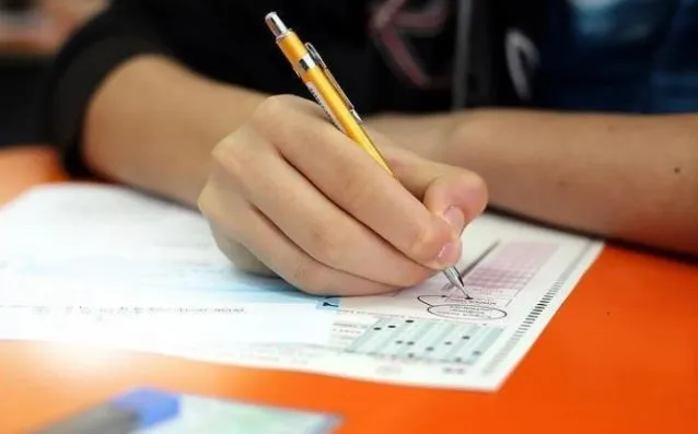 Ortaokulda kazanılan burs lisede devam eder mi? 