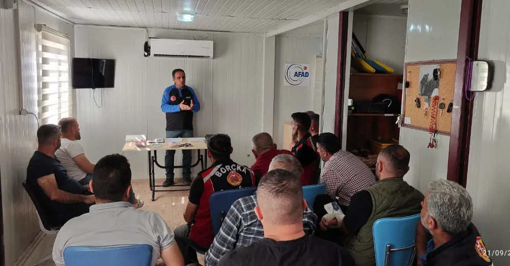 Şavşat Belediyesi İtfaiye Amirliği Personeli Eğitimlere Devam Ediyor