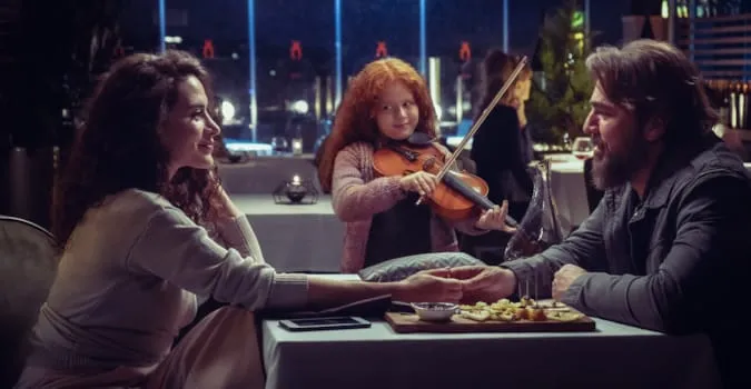 Netflix Dizisi Dizipal Perşembe Dulları İzle! Konusu Nedir? Perşembe Dulları Oyuncuları Kimler?