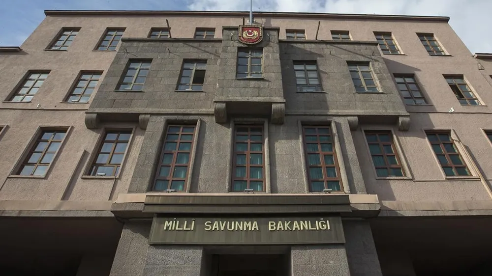 MSB: Yunanistan’a geçmeye çalışan 4