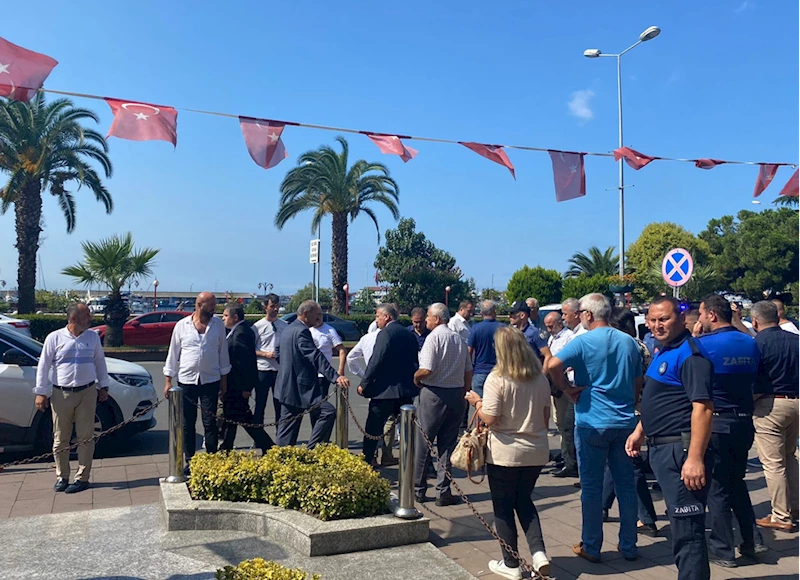 Zonguldak Karadeniz Ereğli Belediyesi Meclis Toplantısı sonrası üyeler arasında kavga çıktı