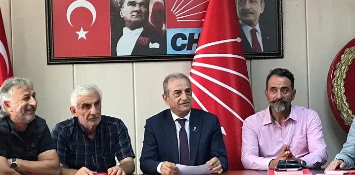 CHP’ de İlçe Başkanlarından Saltuk Deniz’e Açık Destek