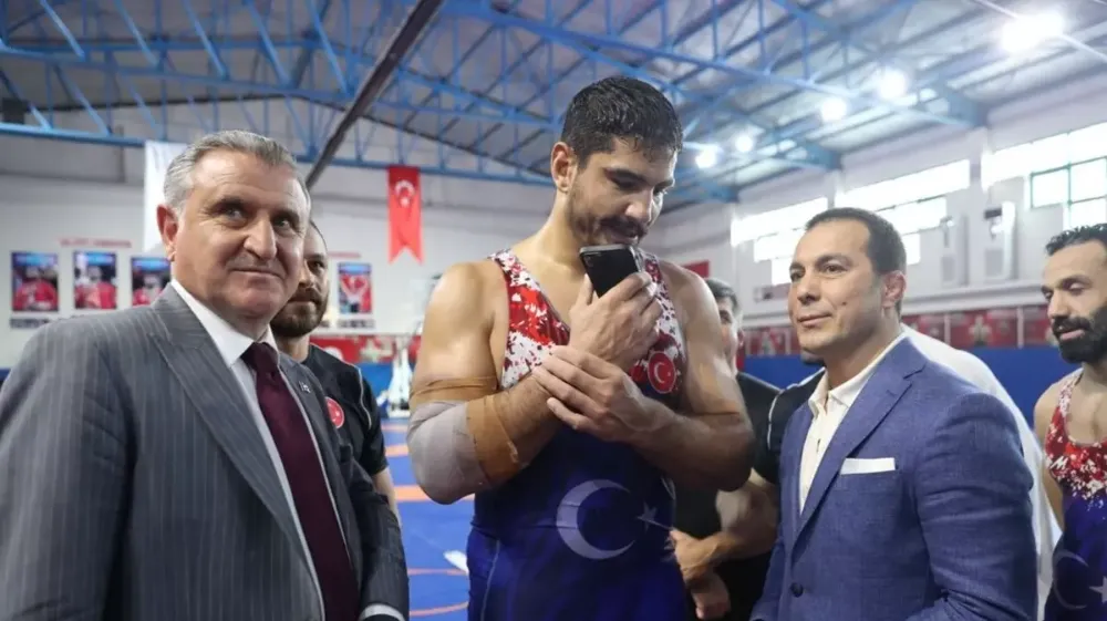 Cumhurbaşkanı Erdoğan, Taha Akgül ile telefonda görüştü