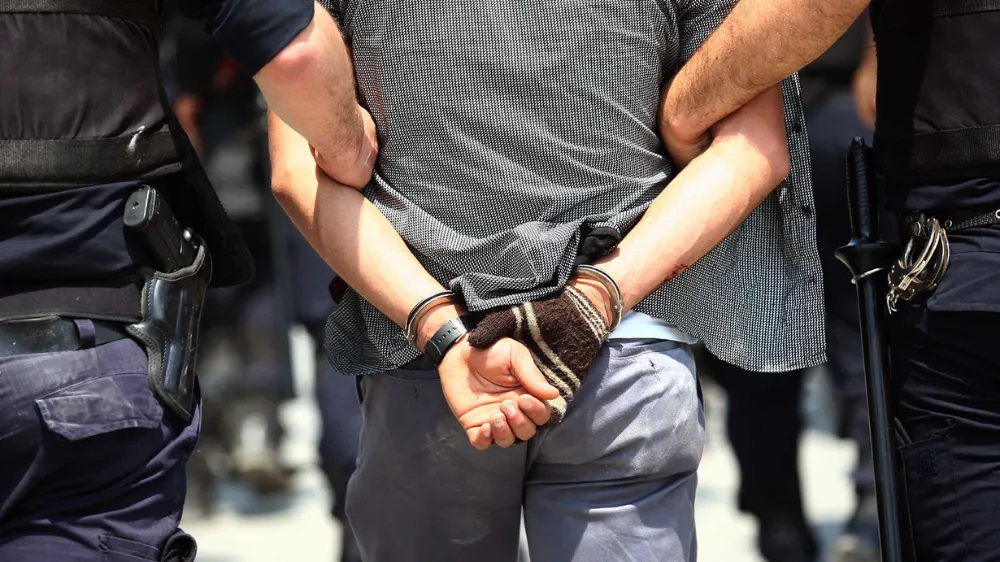 Yerlikaya duyurdu: Bombalı terör eylemi hazırlığındaki 5 terörist yakalandı