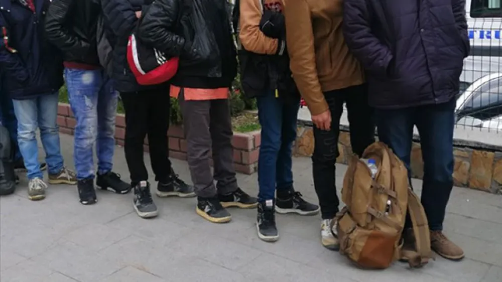 Trabzon Havalimanı Mevkisinde 5 Düzensiz Göçmen Yakalandı