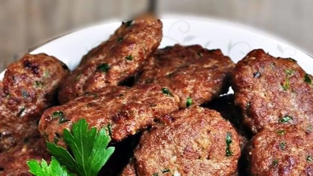 Anne eli değmiş gibi: Evinizde yapabileceğiniz nefis Köfte tarifi