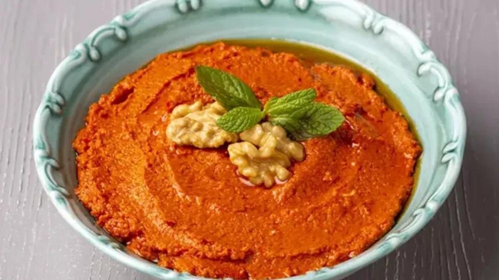 Kahvaltıların yeni gözdesi: Sofraları şenlendiren en iyi Muhammara tarifi