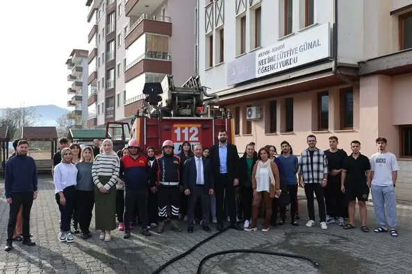 Arhavi Belediyesi’nden Yangın Tatbikatı  Erken Müdahale ve Güvenli Davranış Eğitimi