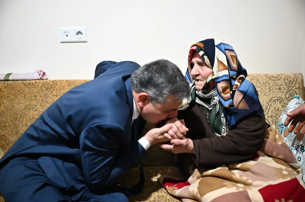 Erzurum Valisi Mustafa Çiftçi, Yaşlı Vatandaşımızı Ziyaret Etti