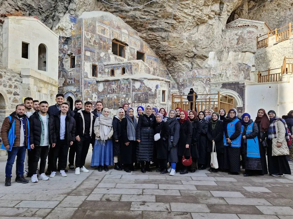 Trabzon İl Müftülüğü, İlahiyat Öğrencileriyle Samimi Bir Buluşma Gerçekleştirdi