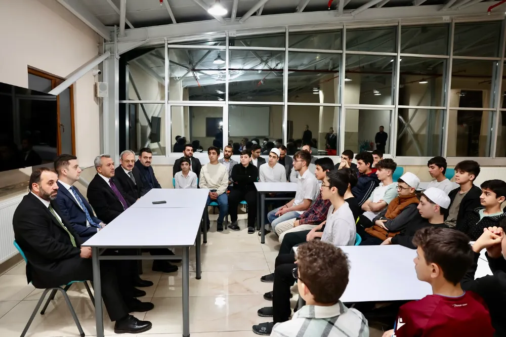 Rize Valisi, Çayeli’ndeki Kur’an Eğitim Merkezini Ziyaret Etti