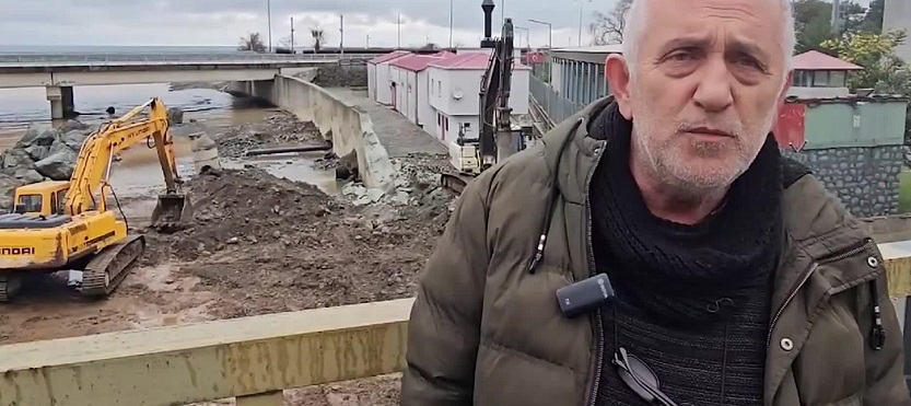 ARTVİN ARHAVİ’DE DSİ TARAFINDAN DERE ISLAHININ OLDUĞU BÖLGEDE ÇALIŞMALARA TEKRAR BAŞLANMASI TEPKİ ÇEKTİ