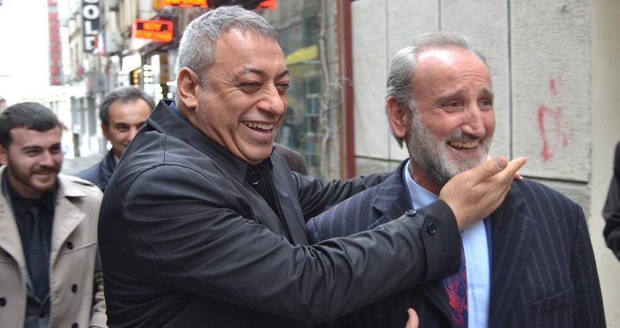 Siyasette Rakip Olsak ta Biz Kuzeniz