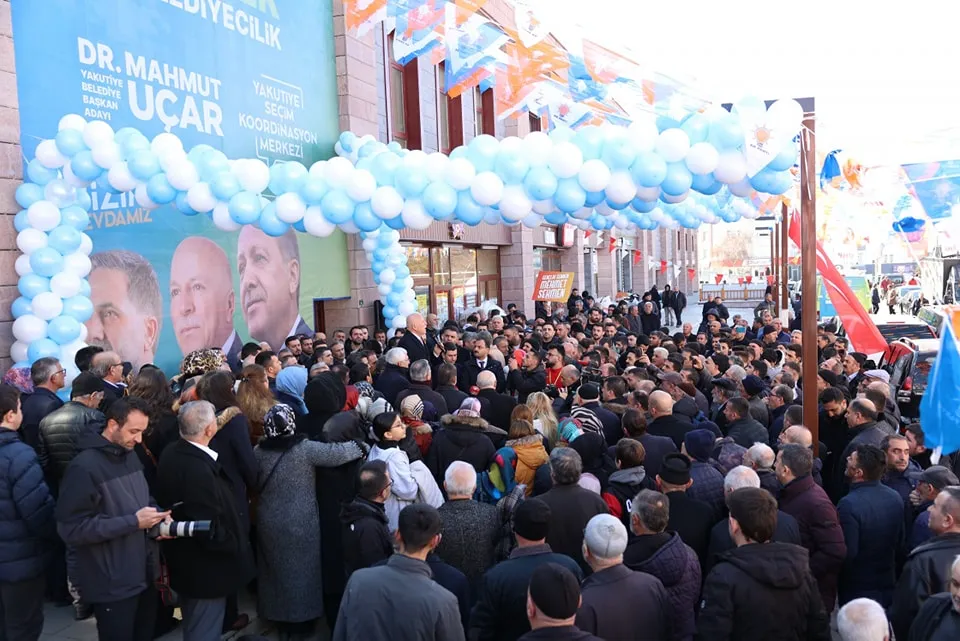 AK Parti Yakutiye Seçim Koordinasyon Merkezi Açılışı Coşkuyla Gerçekleştirildi