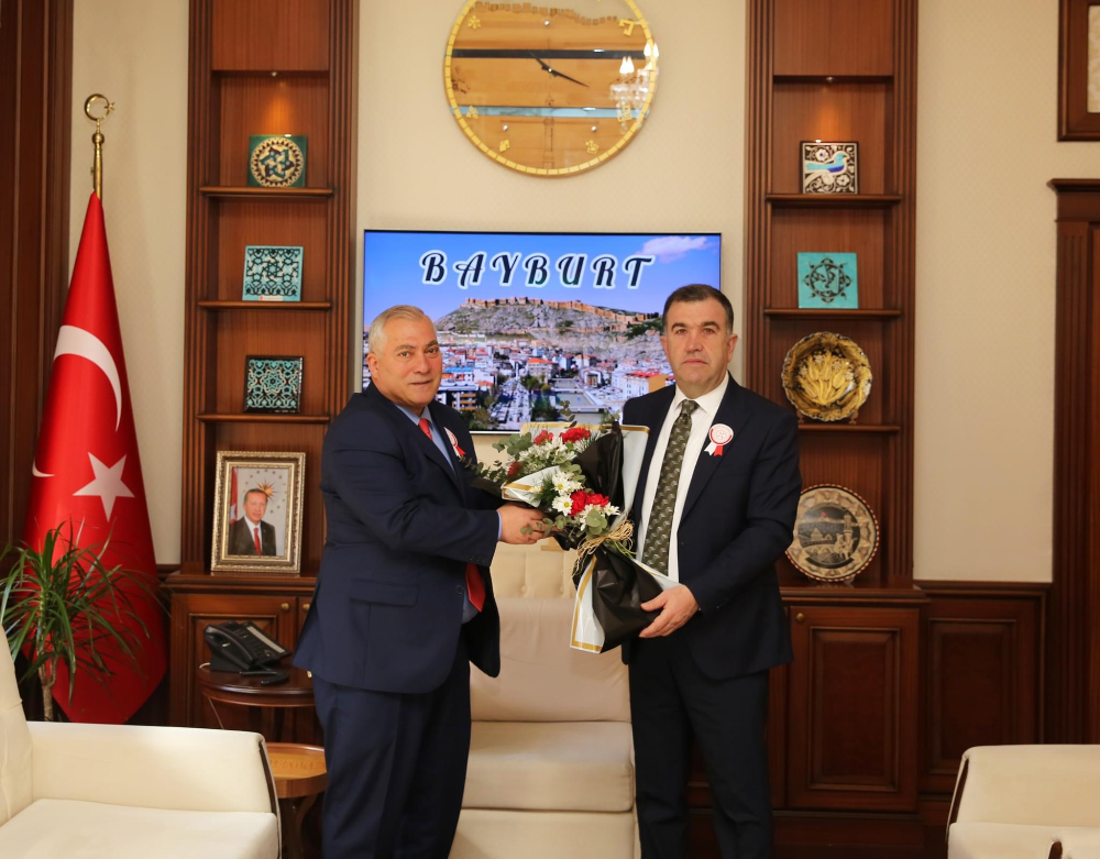Vali Eldivan, Vergi Haftası Etkinlikleri Kapsamında İl Defterdarı Akpınar ve Heyetini Kabul Etti