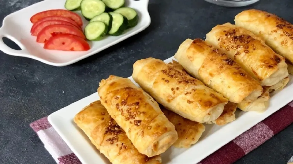 Ansızın gelen misafirler için kurtarıcı tarif: Sodalı Börek nasıl yapılır?
