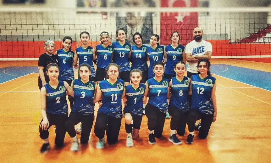 Rizeli voleybolcular bölge birincisi oldu