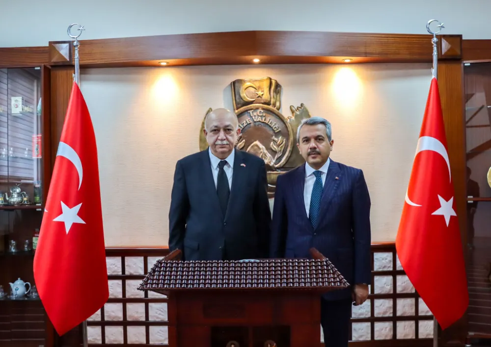 Başkonsolos Lashvılı’den Vali Baydaş