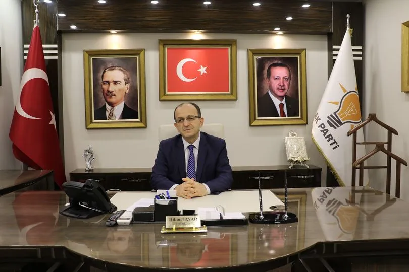 İL BAŞKANI AYAR’DAN İSTİKLAL MARŞI’NIN KABULÜ VE MEHMET AKİF ERSOY’U ANMA GÜNÜ MESAJI