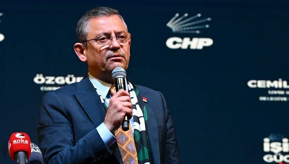 Özgür Özel: 