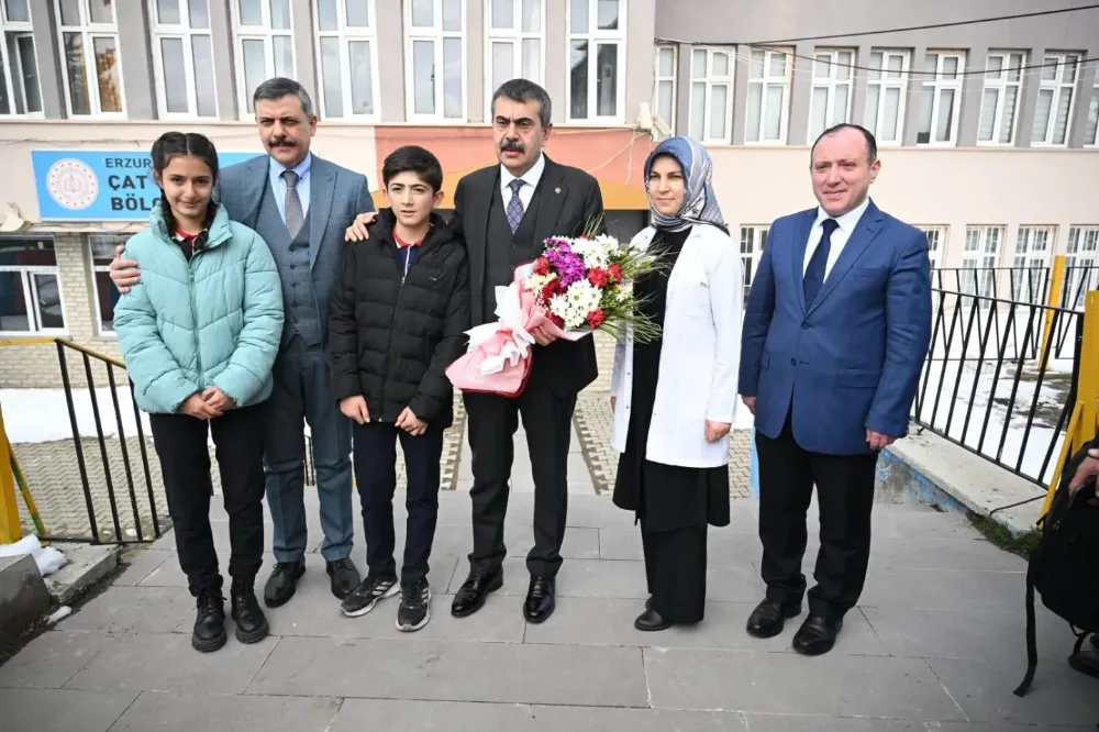 Milli Eğitim Bakanı Çat İlçesinde Ziyaret Gerçekleştirdi