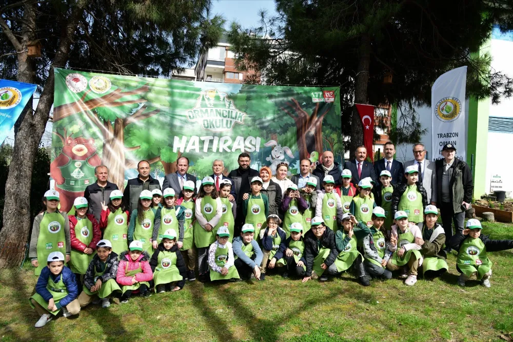 Vali Aziz Yıldırım, Meyve Fidanı Aşılama Etkinliğine Katıldı