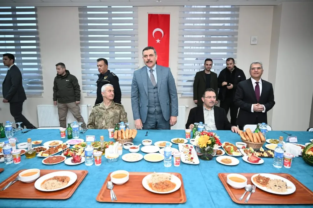 Vali Mustafa Çiftçi, POMEM Öğrencileri ve Personeli İle İftar Sofrasında Buluştu