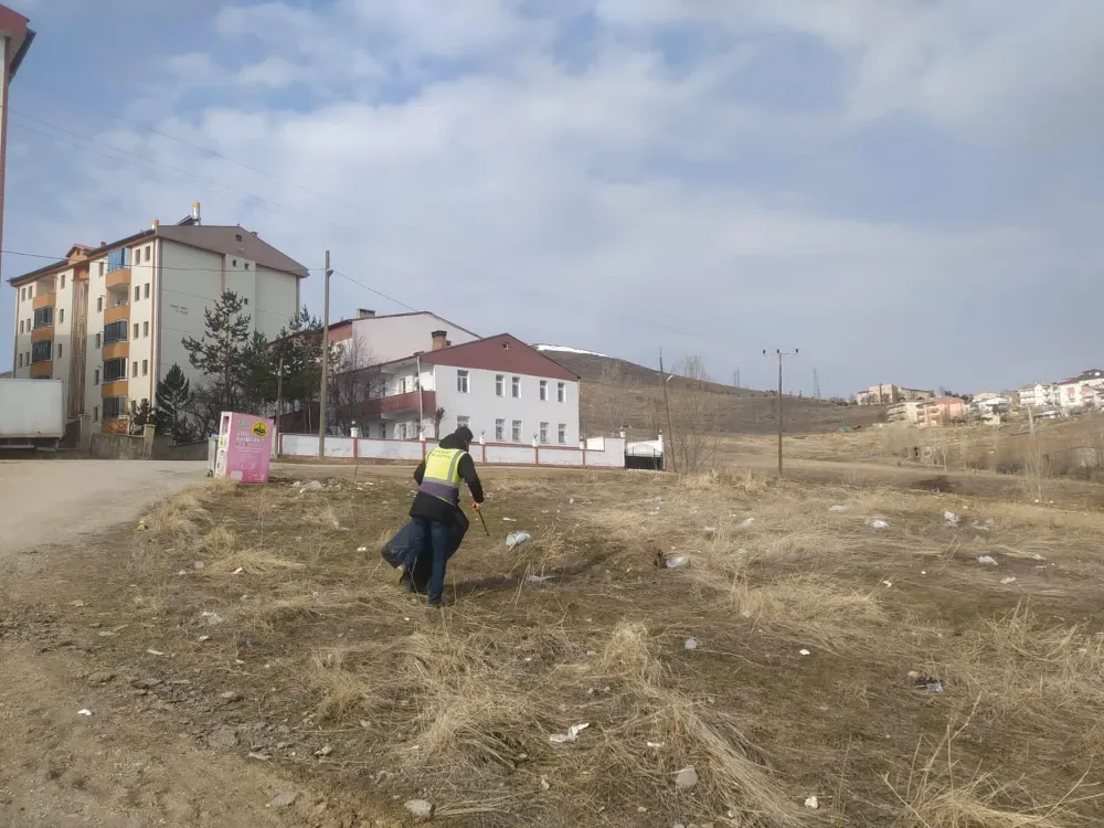 Temizlik İşleri Müdürlüğü Ekipleri Bayburt Mahallelerinde Genel Temizlik Çalışmalarına Hız Verdi