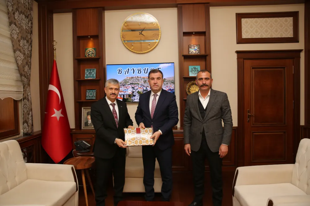 Vali Eldivan, Misafirlerini Valilik Makamında Ağırladı