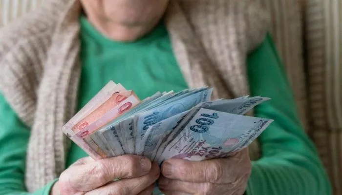 Ramazan Bayramında 41 milyar lira emekli ikramiyesi hesaplara yattı