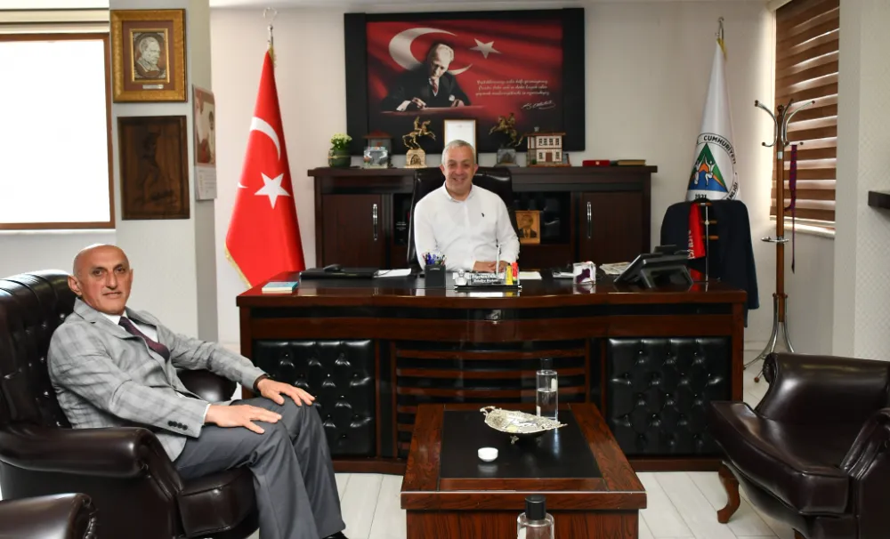 Artvin Belediye Başkanı Erdem, Şehitlik Köyü Muhtarı Gür