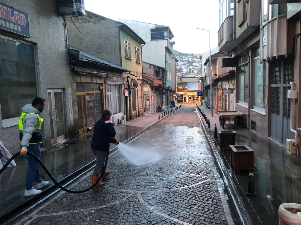 Bayburt Temizlik Ekipleri Sokakları Yıkadı