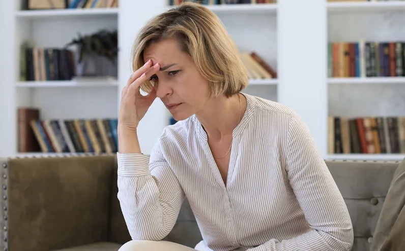 Menopoz sonrası bunu yaşarsanız hemen doktora gidin! Kanser ihtimali var