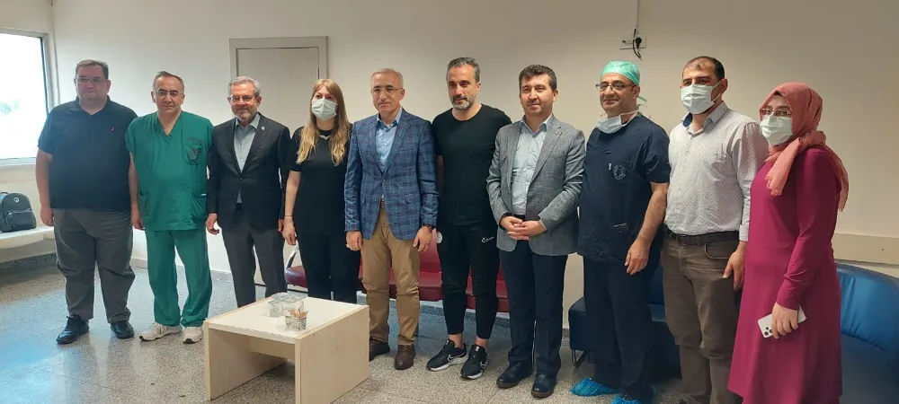 Ameliyathane kapısındaki Tüfekçi ailesine destek ziyareti