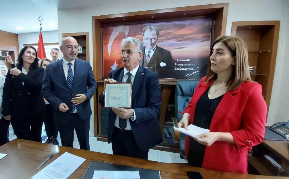 Hopa Belediye Başkanı Taner Ekmekçi Görevini Tamamladı