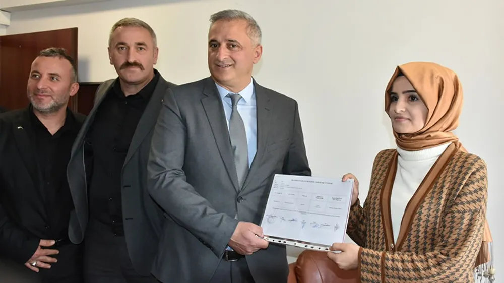 Madenli Belediye Başkanı Çalışkan mazbatasını aldı