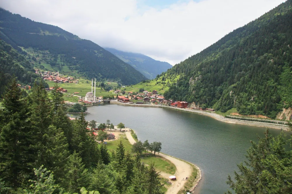 Emeklilerin Tercihi: AKP Yalnızca Trabzon
