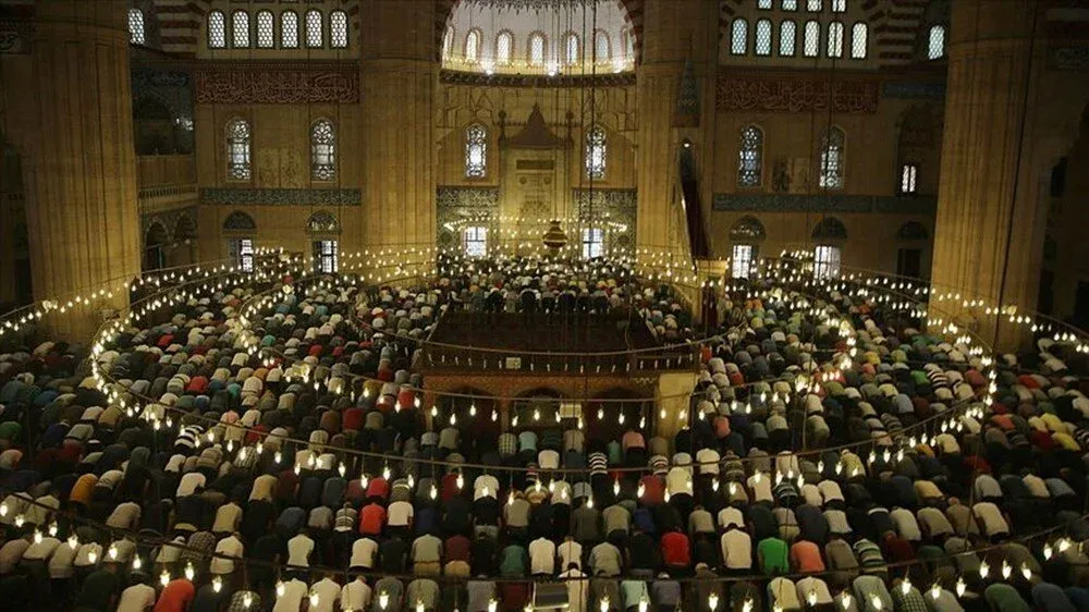 Bayram Namazı Saatleri Belli Oldu!
