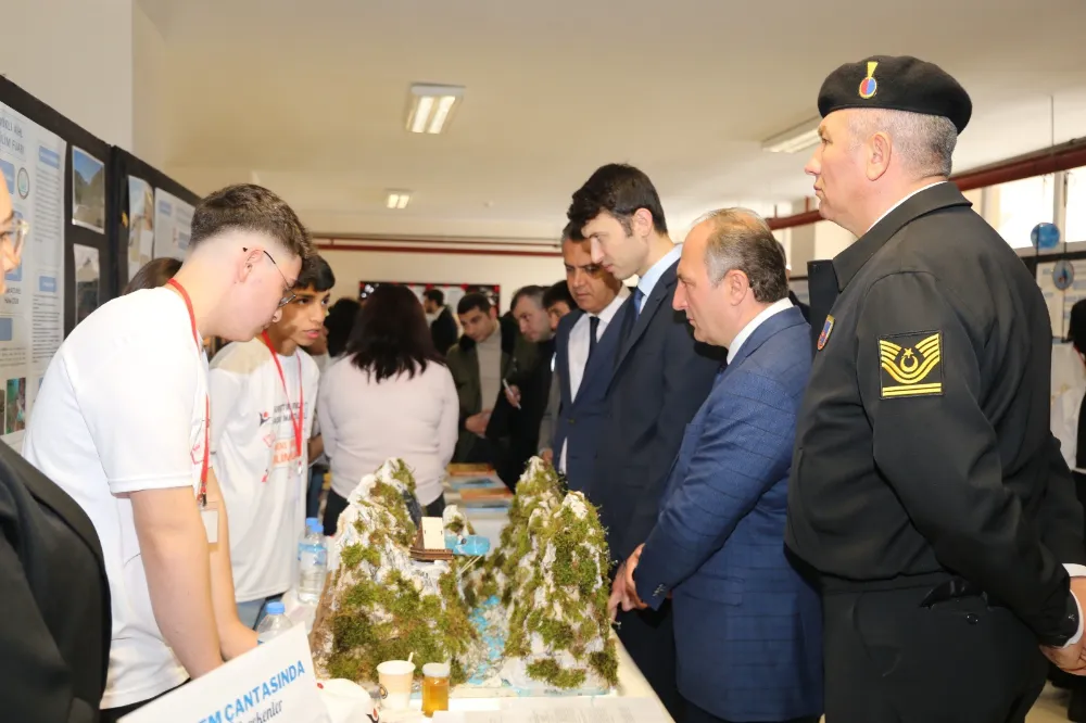 Nurettin Çarmıklı Anadolu İmam Hatip Lisesi’nde TÜBİTAK Bilim Fuarı Heyecanı