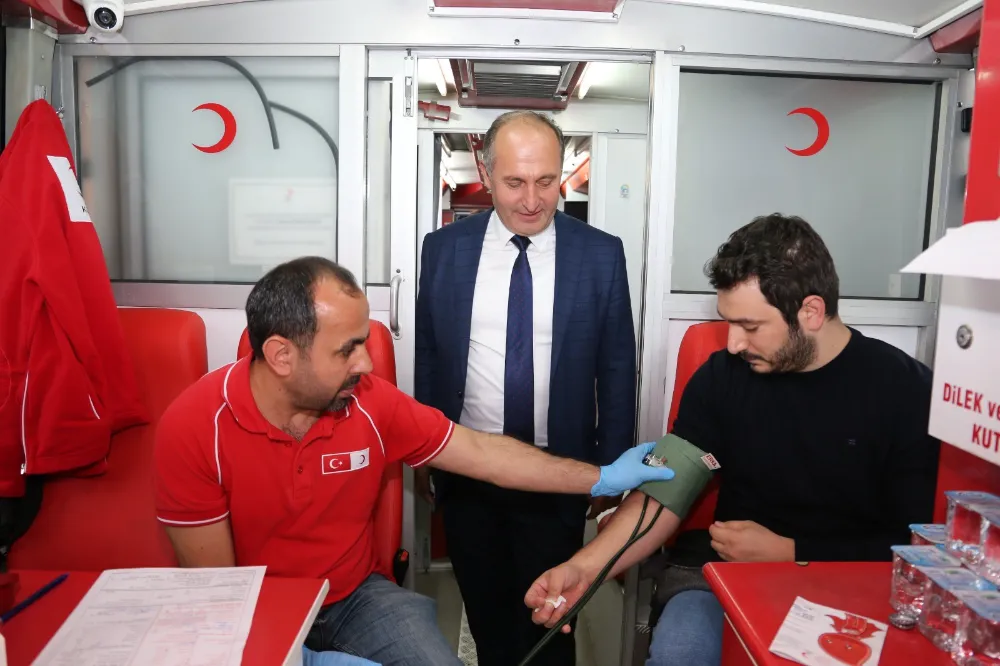 Arhavi Mesleki ve Teknik Anadolu Lisesi Türk Kızılay İle Kan Bağışı Kampanyası Düzenledi