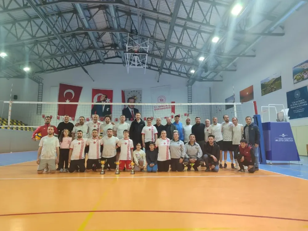 Arhavi’de 19 Mayıs Voleybol Turnuvası Heyecanı Son Buldu