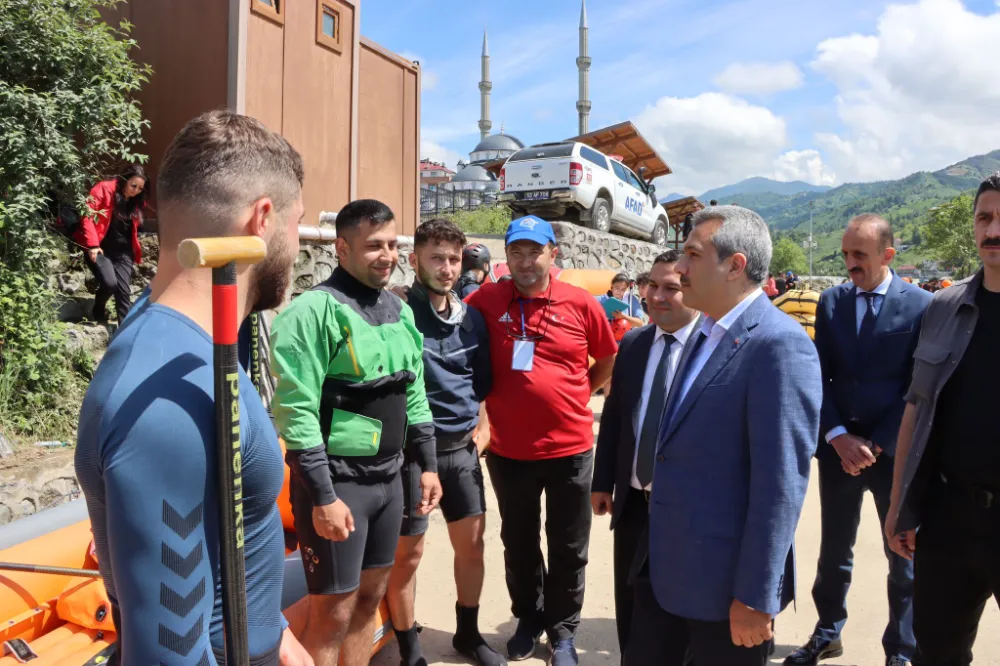 Vali Baydaş, Türkiye Rafting Şampiyonasını Takip Etti