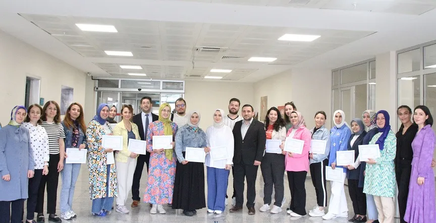 Rize’de sağlık çalışanlarına Anne Sütü ve Emzirme Danışmanlığı eğitimi verildi.