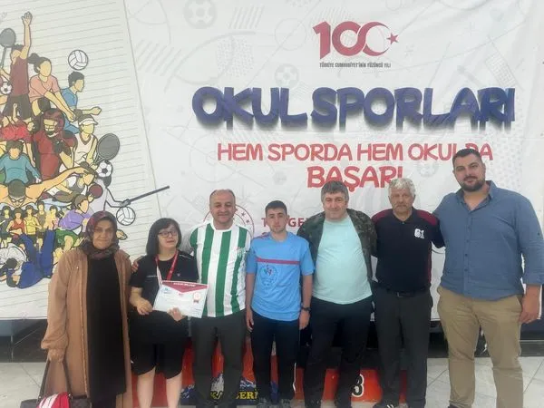 Özel Sporcularımız Masa Tenisinde Türkiye 3. Sü Oldu!
