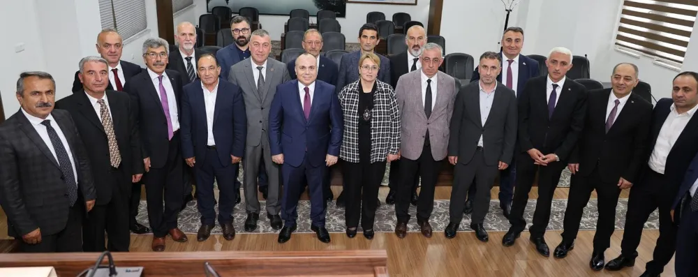 ÜNSAL İL GENEL MECLİSİNİ ZİYARET ETTİ