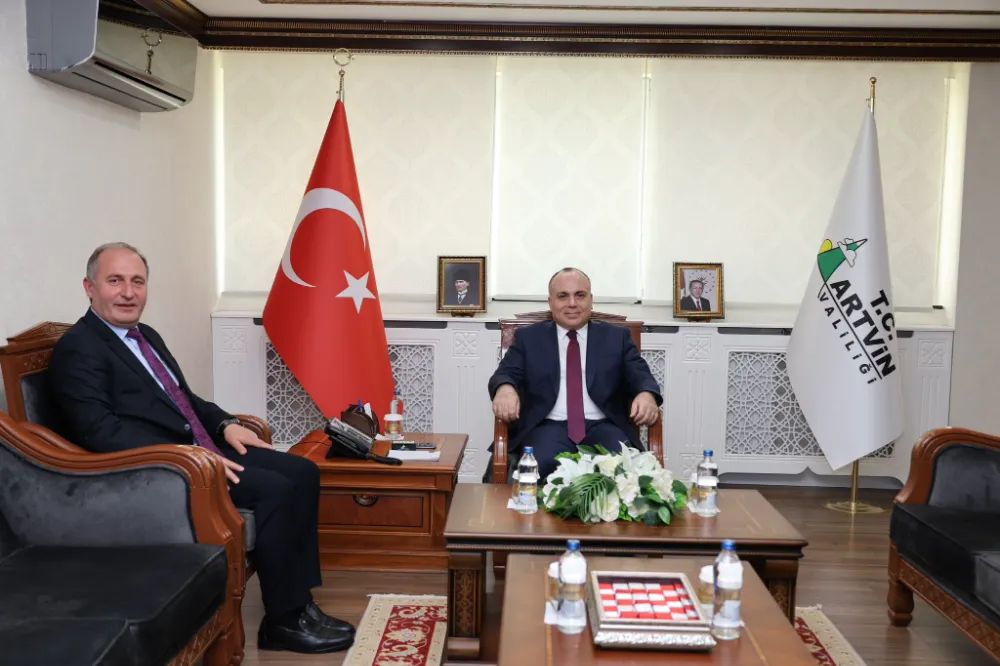 Artvin Belediye Başkanı Turgay Ataselim, Vali Cengiz Ünsal