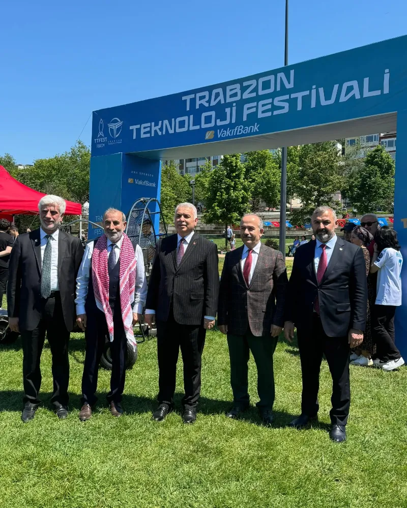 Arsin Belediye Başkanı Hamza Bilgin, Gençlerin Teknoloji Projelerine Destek Verdi