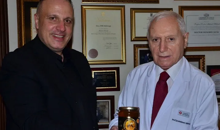 Anzer Balını Dünyaya Tanıtan Yılmaz, Prof. Dr. Haberal Tarafından Ağırlanıyor
