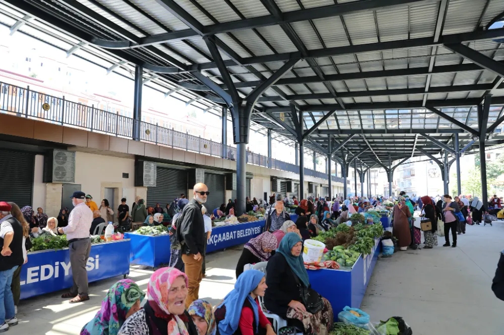 Modern ve İşlevsel: Akçaabat Salı (Kadınlar) Pazarı Yenilenen Yüzüyle Açıldı